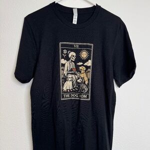 Dog Mom Tarot Halloween Graphic T-Shirt Size Medium